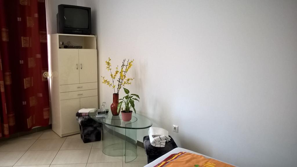 Kazinczy Apartment Кескемет Стая снимка