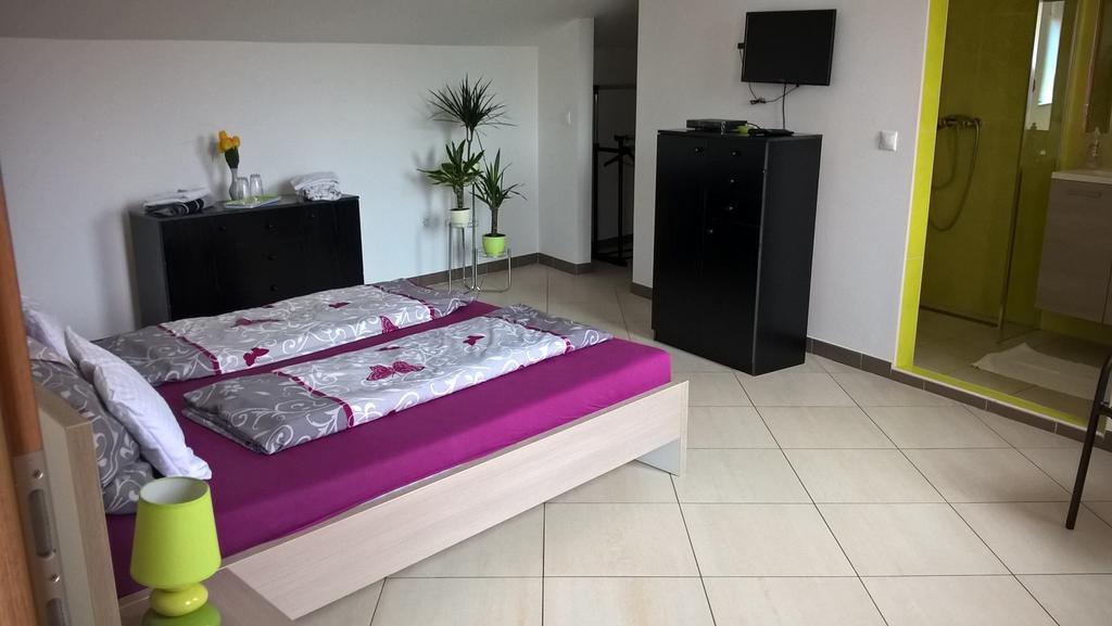 Kazinczy Apartment Кескемет Стая снимка